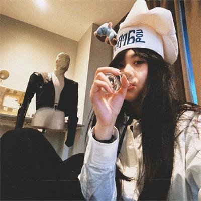 弃妃她只想赚钱